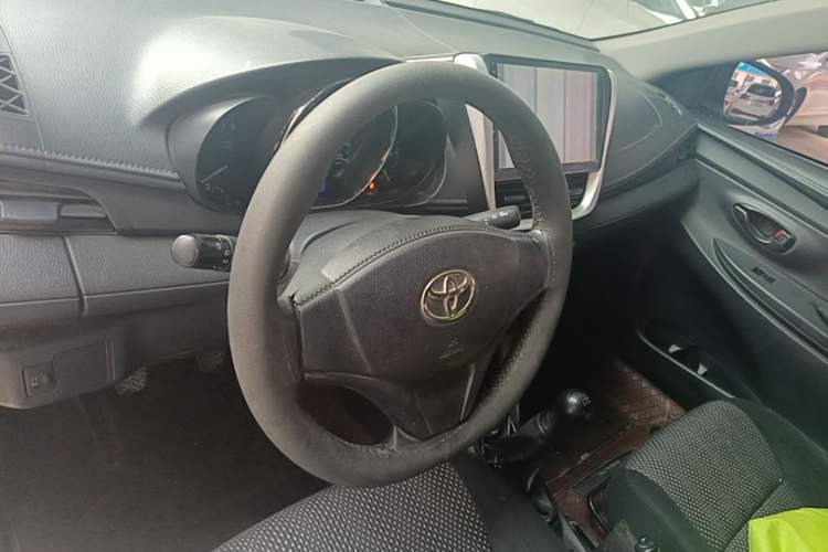 Used Toyota Vios 2017 1.3L Manual Front-Drive Version Steering Wheel