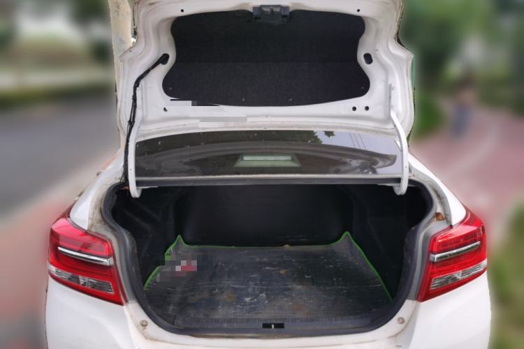 Used Toyota Vios 2017 1.3L Manual Front-Drive Version Trunk