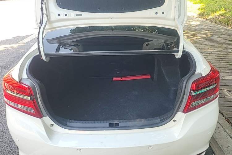 Used Toyota Vios 2017 1.3L CVT Sharp Edition Trunk