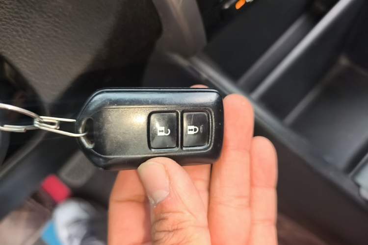 Used Toyota Vios 2017 1.5L CVT Innovation Edition Vehicle Key