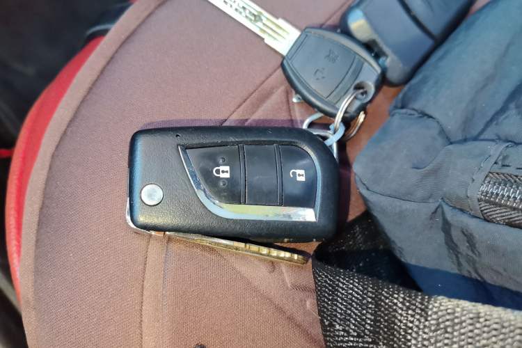 Used Toyota Vios 2017 1.3L Manual Front-Drive Version Vehicle Key