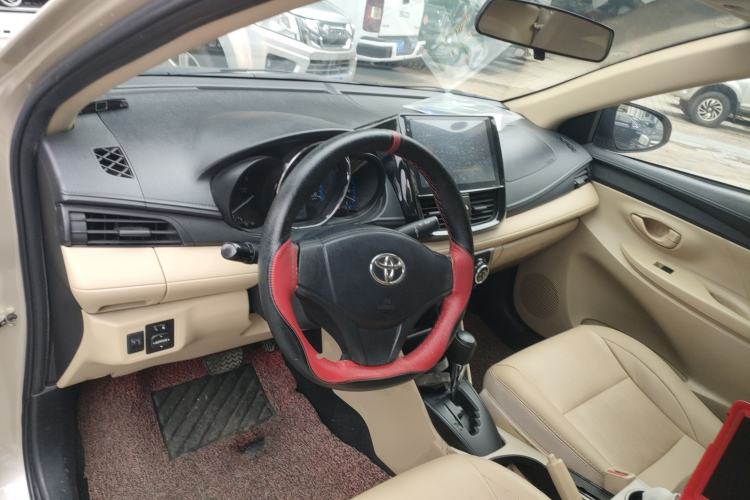 Used Toyota Vios 2017 1.5L CVT Innovation Edition Center Console
