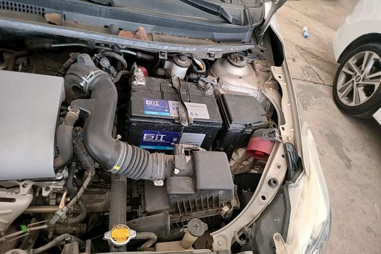 Used Toyota Vios 2017 1.3L Manual Front-Drive Version Engine Bay Left