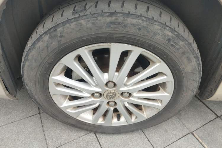 Used Toyota Vios 2017 1.5L CVT Innovation Edition Left Front Wheel Hub