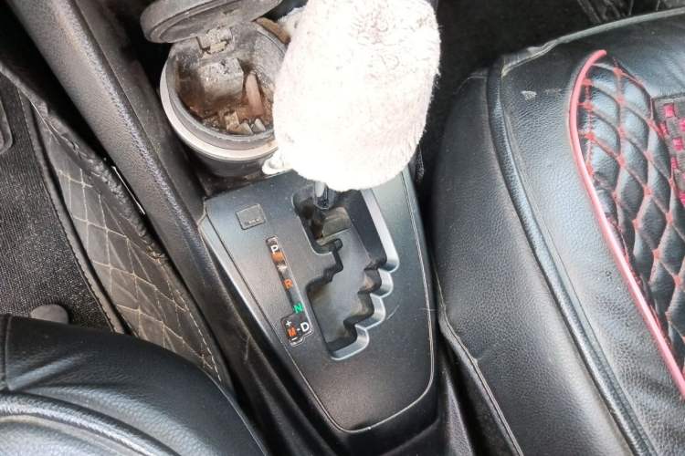 Used Toyota Vios 2019 1.5L CVT Innovation Edition Gear Lever