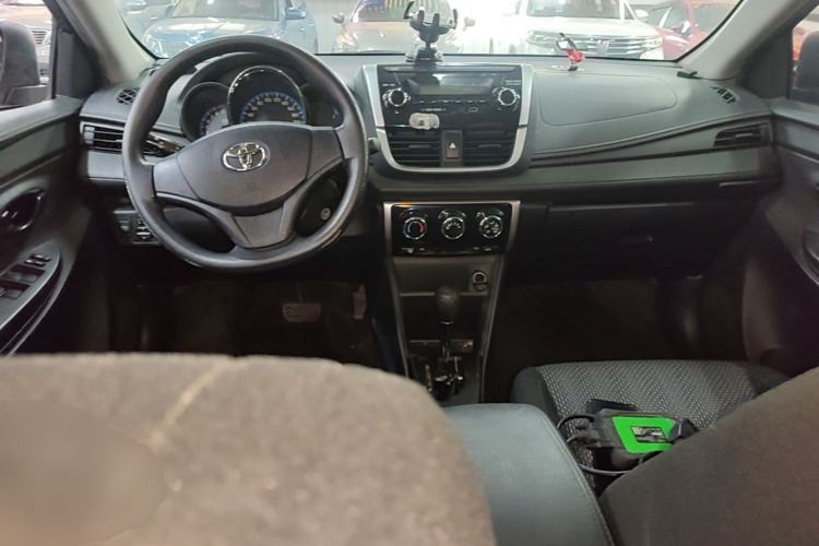 Used Toyota Vios 2019 1.5L CVT Innovation Edition Center Console