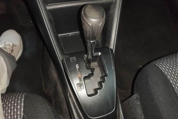 Used Toyota Vios 2019 1.5L CVT Innovation Edition Gear Lever