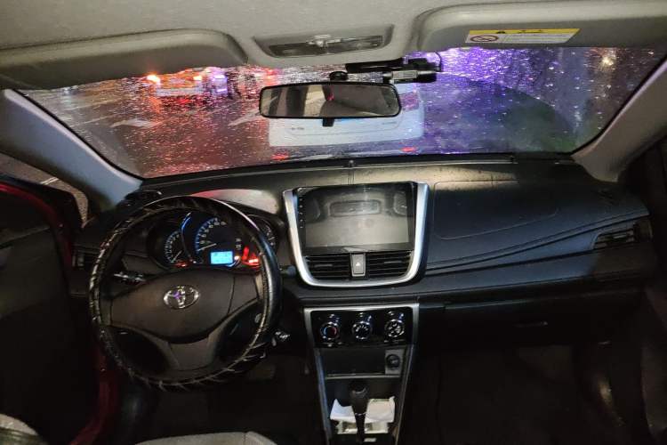 Used Toyota Vios 2019 1.5L CVT Innovation Edition Center Console