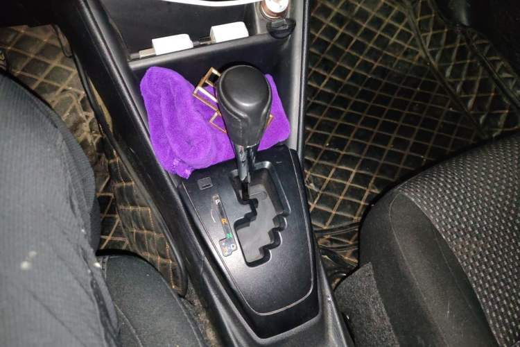 Used Toyota Vios 2019 1.5L CVT Innovation Edition Gear Lever