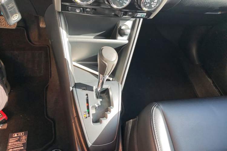Used Toyota Vios 2019 1.5L CVT Innovation Edition Gear Lever