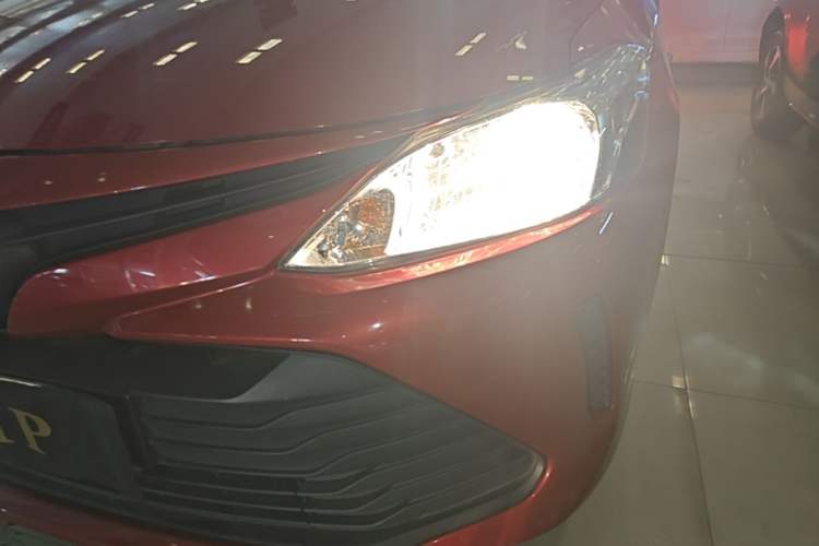Used Toyota Vios 2019 1.5L CVT Innovation Edition Left Front Headlight