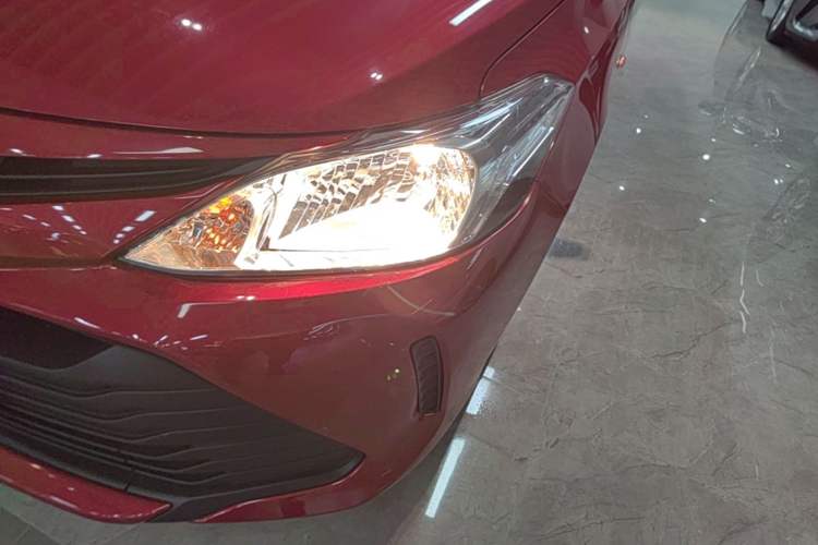 Used Toyota Vios 2019 1.5L CVT Innovation Edition Left Front Headlight