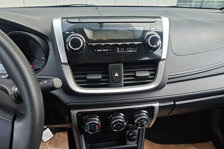 Used Toyota Vios 2019 1.5L Manual Trend Edition Audio And AC Panel