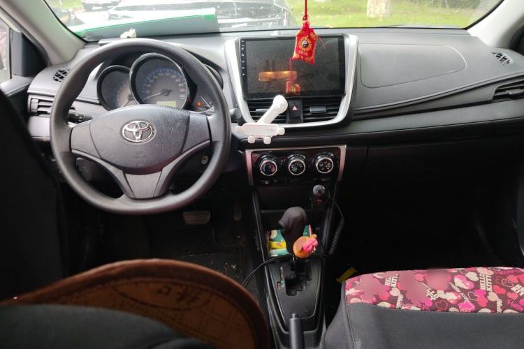 Used Toyota Vios 2019 1.5L CVT Innovation Edition Center Console