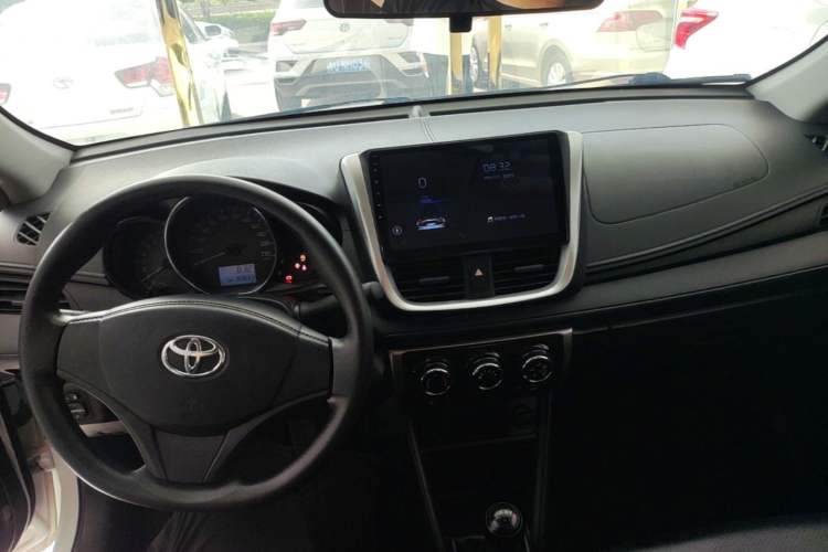 Used Toyota Vios 2019 1.5L Manual Trend Edition Center Console