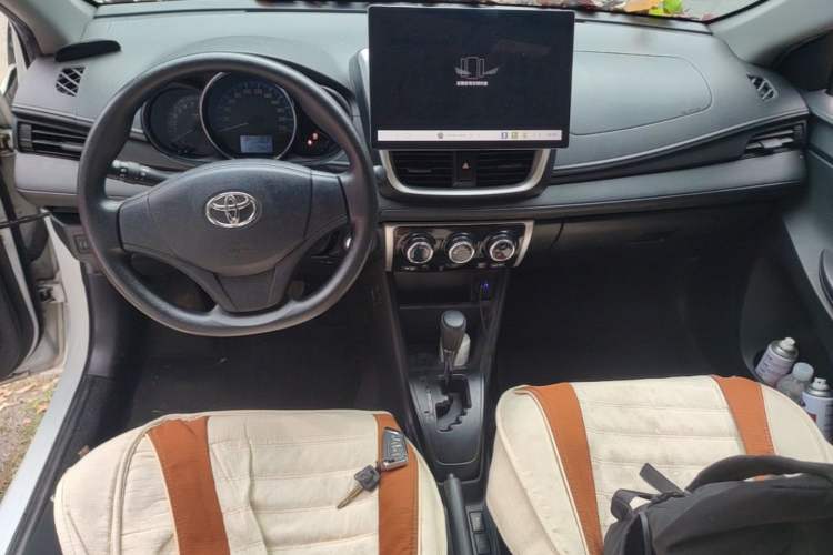 Used Toyota Vios 2019 1.5L CVT Innovation Edition Center Console
