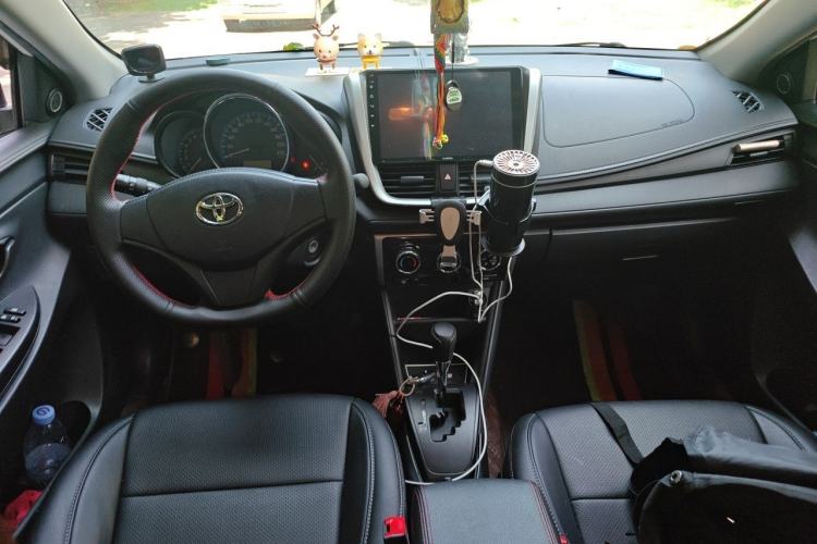 Used Toyota Vios 2019 1.5L CVT Innovation Edition Center Console