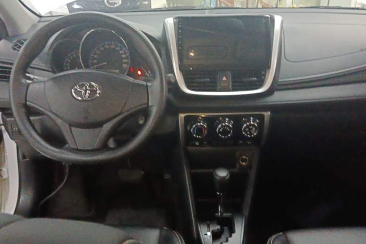 Used Toyota Vios 2019 1.5L CVT Innovation Edition Center Console
