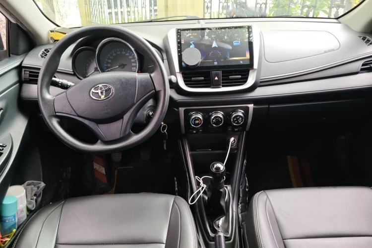 Used Toyota Vios 2019 1.5L Manual Trend Edition Center Console