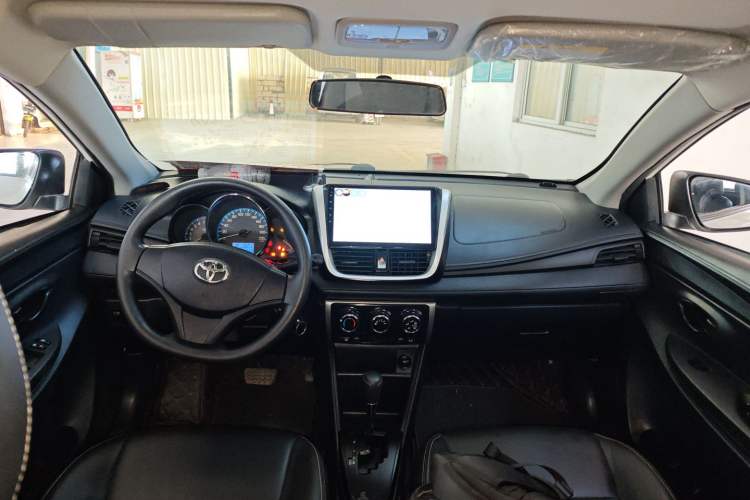 Used Toyota Vios 2019 1.5L CVT Innovation Edition Center Console
