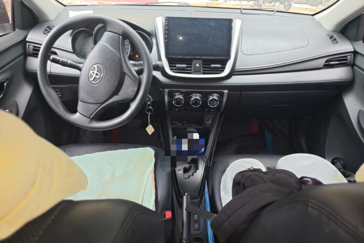 Used Toyota Vios 2019 1.5L CVT Innovation Edition Center Console