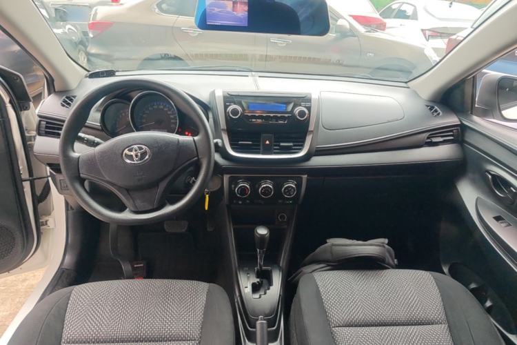 Used Toyota Vios 2019 1.5L CVT Innovation Edition Center Console