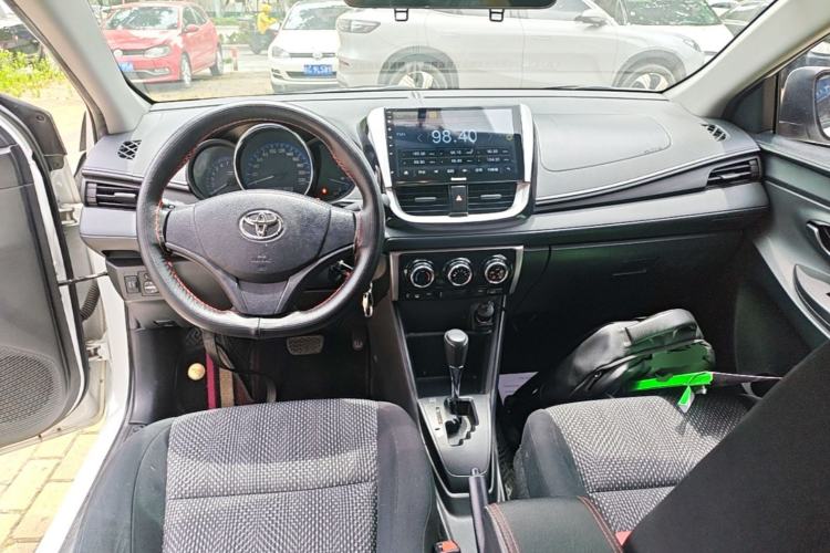 Used Toyota Vios 2019 1.5L CVT Innovation Edition Center Console