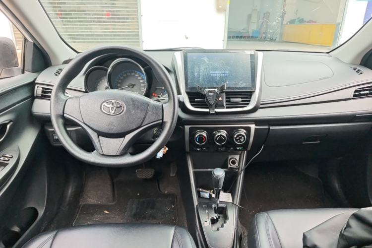 Used Toyota Vios 2019 1.5L CVT Innovation Edition Center Console