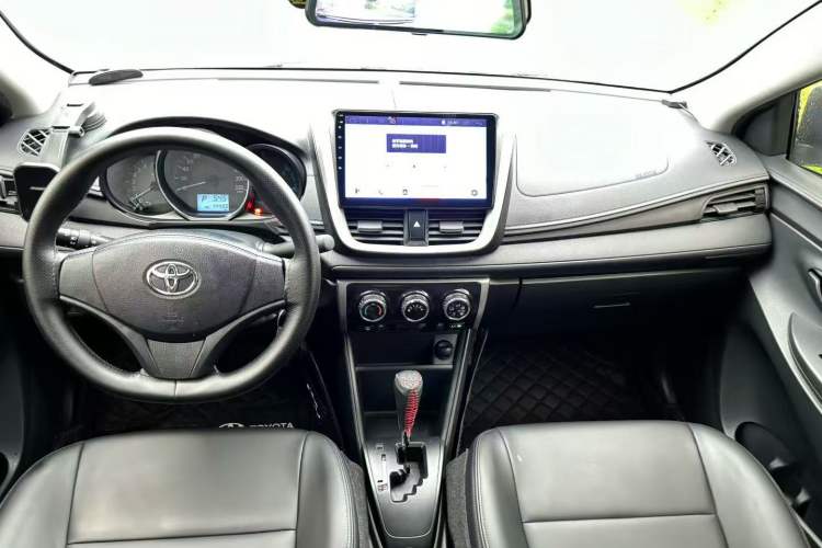 Used Toyota Vios 2019 1.5L CVT Innovation Edition Center Console