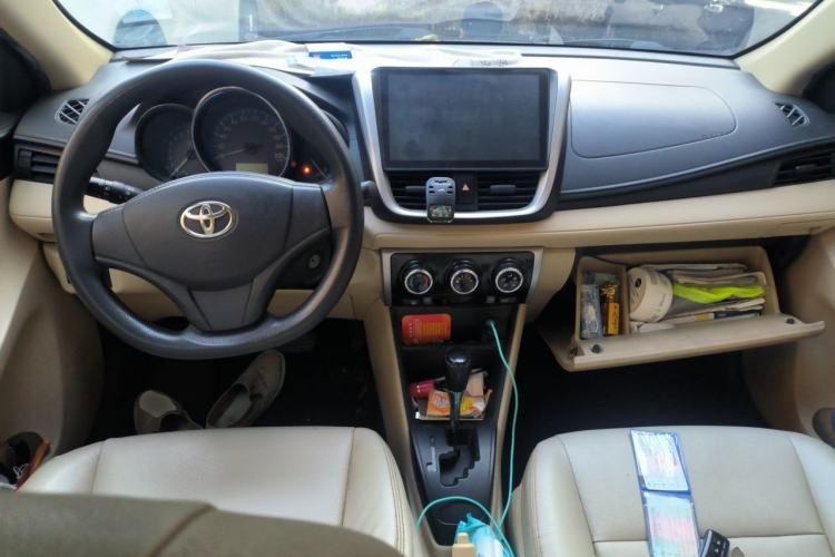 Used Toyota Vios 2019 1.5L CVT Innovation Edition Center Console