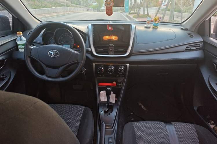 Used Toyota Vios 2019 1.5L CVT Innovation Edition Center Console