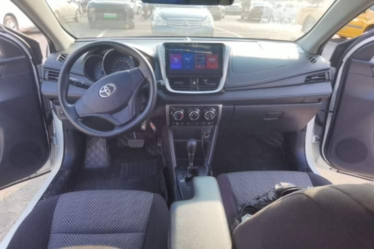 Used Toyota Vios 2019 1.5L CVT Innovation Edition Center Console