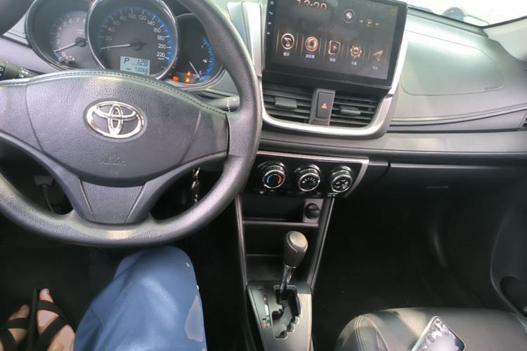 Used Toyota Vios 2019 1.5L CVT Innovation Edition Center Console