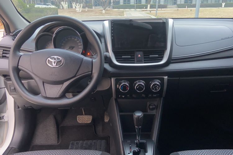 Used Toyota Vios 2019 1.5L CVT Innovation Edition Center Console