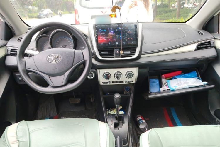 Used Toyota Vios 2019 1.5L CVT Comfort Edition Center Console