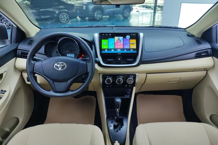 Used Toyota Vios 2019 1.5L CVT Innovation Edition Center Console