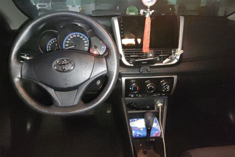 Used Toyota Vios 2019 1.5L CVT Innovation Edition Center Console