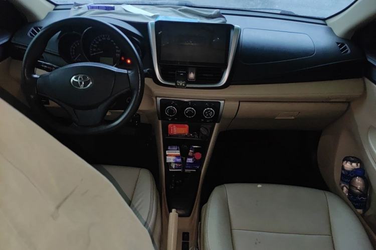 Used Toyota Vios 2019 1.5L CVT Innovation Edition Center Console