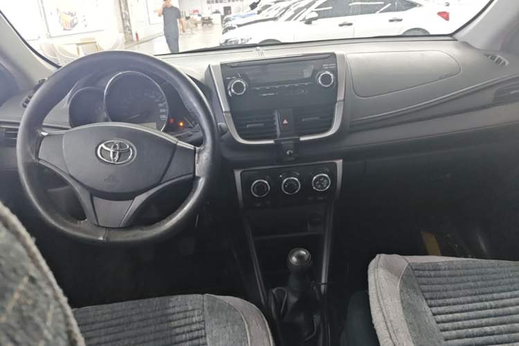 Used Toyota Vios 2019 1.5L Manual Trend Edition Center Console