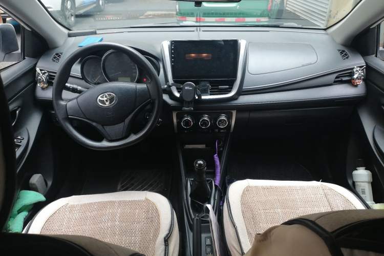 Used Toyota Vios 2019 1.5L Manual Trend Edition Center Console