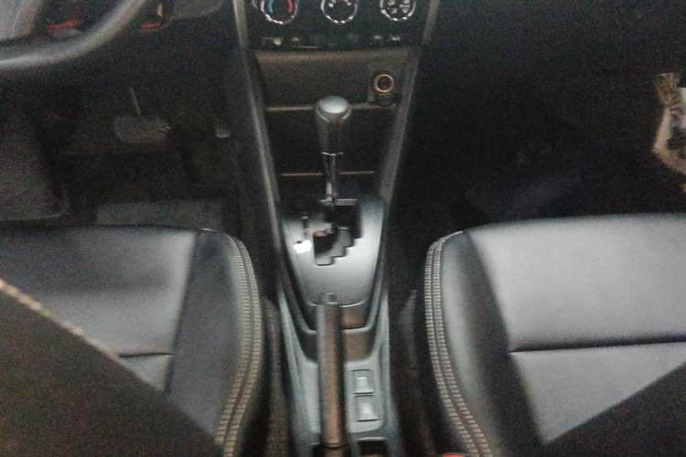 Used Toyota Vios 2019 1.5L CVT Innovation Edition Gear Lever