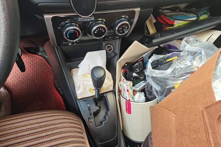 Used Toyota Vios 2019 1.5L CVT Innovation Edition Gear Lever