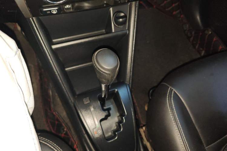 Used Toyota Vios 2019 1.5L CVT Innovation Edition Gear Lever