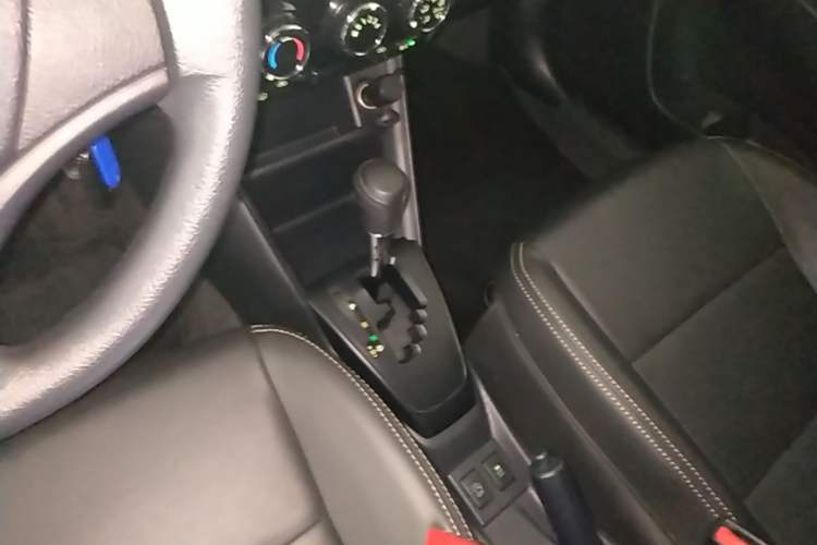 Used Toyota Vios 2019 1.5L CVT Innovation Edition Gear Lever