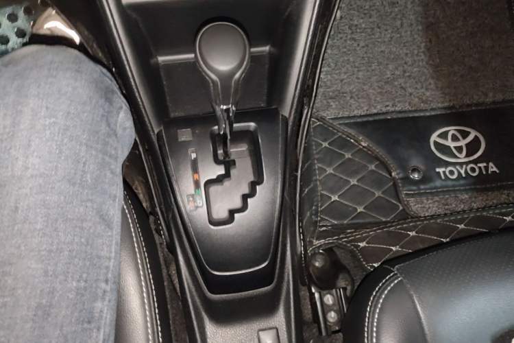 Used Toyota Vios 2019 1.5L CVT Innovation Edition Gear Lever
