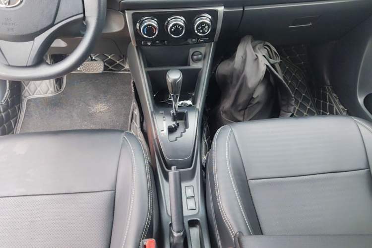 Used Toyota Vios 2019 1.5L CVT Innovation Edition Gear Lever