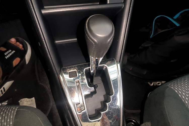 Used Toyota Vios 2019 1.5L CVT Innovation Edition Gear Lever