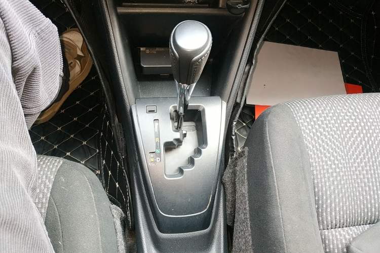 Used Toyota Vios 2019 1.5L CVT Innovation Edition Gear Lever