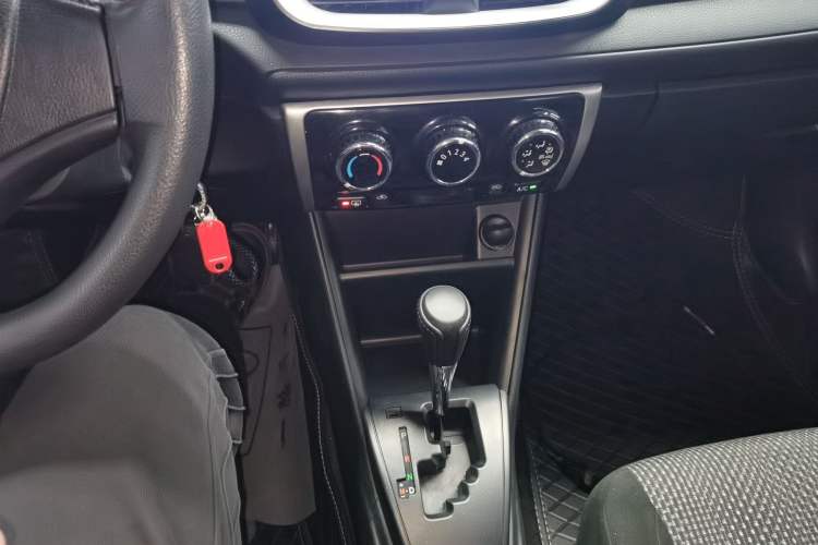 Used Toyota Vios 2019 1.5L CVT Innovation Edition Gear Lever
