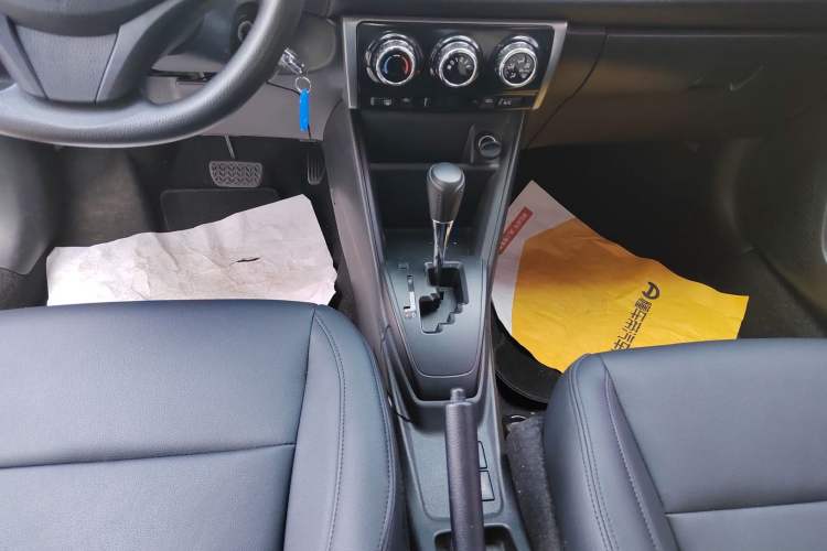 Used Toyota Vios 2019 1.5L CVT Innovation Edition Gear Lever